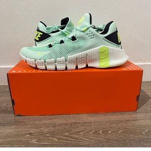 Nike Free Metcon 4 Mint Foam Mens Shoes CT3886-300. Brand new box not original.